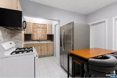 368 Howe Avenue, Passaic, NJ 07055 - Photo 17