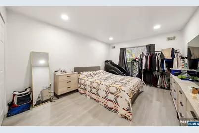 1420 Westgate Drive 8109 #8109, Fort Lee, NJ 07024 - Photo 11