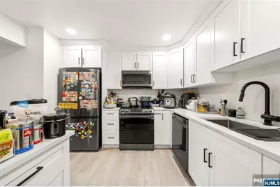 1420 Westgate Drive 8109 #8109, Fort Lee, NJ 07024 - Photo 9