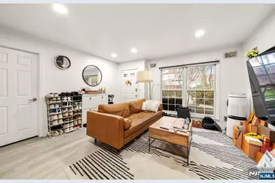 1420 Westgate Drive 8109 #8109, Fort Lee, NJ 07024 - Photo 5