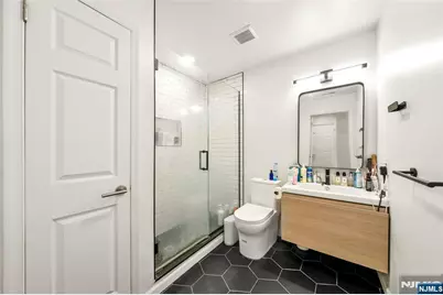1420 Westgate Drive 8109 #8109, Fort Lee, NJ 07024 - Photo 13
