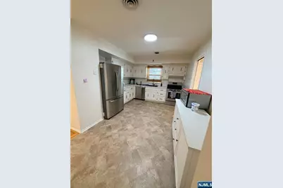 566 Anderson Avenue, Wood Ridge, NJ 07075 - Photo 5