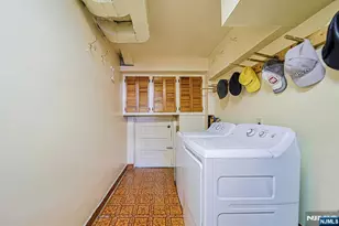 728 Lancaster Rd, Ridgefield, NJ 07657 - Photo 21