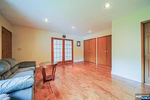 728 Lancaster Rd, Ridgefield, NJ 07657 - Photo 19