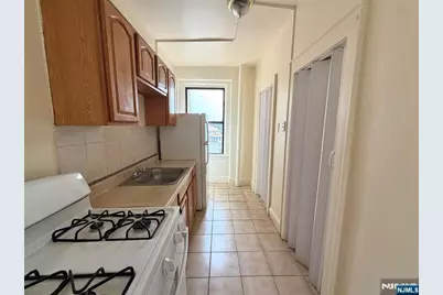94 Munn Avenue 37 #37, East Orange, NJ 07018 - Photo 3