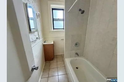 94 Munn Avenue 27 #27, East Orange, NJ 07018 - Photo 3