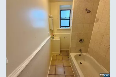 94 Munn Avenue 7 #7, East Orange, NJ 07018 - Photo 5