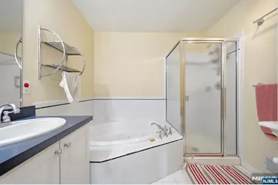 427 Hartford Drive 4028 #4028, Nutley, NJ 07110 - Photo 19