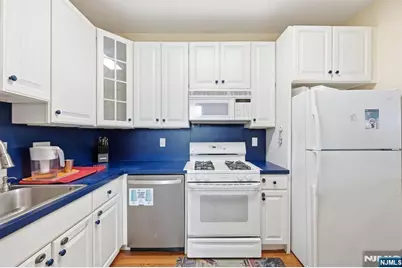 427 Hartford Drive 4028 #4028, Nutley, NJ 07110 - Photo 13