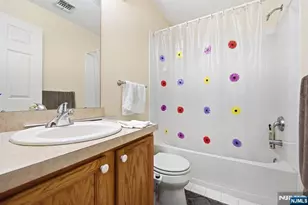 427 Hartford Dr 4028, Nutley, NJ 07110 - Photo 29