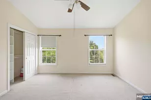 427 Hartford Dr 4028, Nutley, NJ 07110 - Photo 17