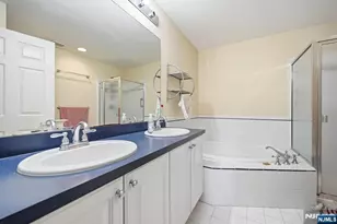 427 Hartford Dr 4028, Nutley, NJ 07110 - Photo 19