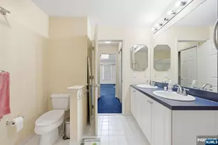427 Hartford Dr 4028, Nutley, NJ 07110 - Photo 21