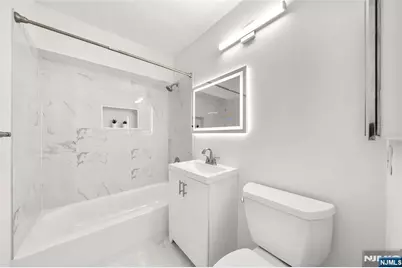 333 Grand Avenue 2N #2N, Palisades Park, NJ 07650 - Photo 5