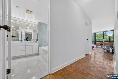 900 Palisade Avenue 3D #3D, Fort Lee, NJ 07024 - Photo 9