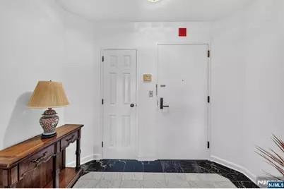900 Palisade Avenue 3D #3D, Fort Lee, NJ 07024 - Photo 3