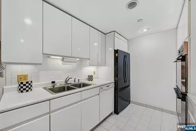 900 Palisade Avenue 3D #3D, Fort Lee, NJ 07024 - Photo 21