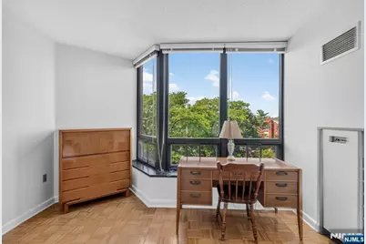900 Palisade Avenue 3D #3D, Fort Lee, NJ 07024 - Photo 11