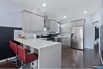 84 3rd Street, Bayonne, NJ 07002 - Photo 11