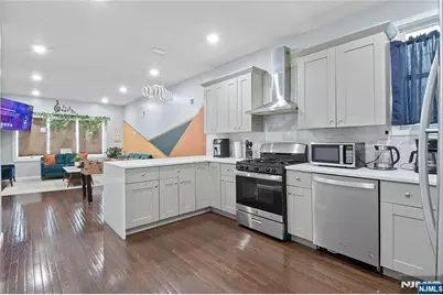 84 3rd Street, Bayonne, NJ 07002 - Photo 3