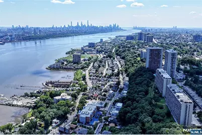 3 Horizon 1002 #1002, Fort Lee, NJ 07024 - Photo 5