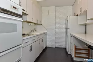 3 Horizon 1002, Fort Lee, NJ 07024 - Photo 15