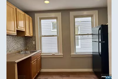 145 Maple Street 2 #2, Kearny, NJ 07032 - Photo 3