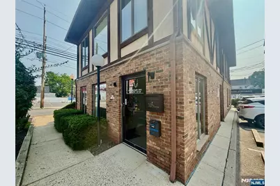 521 Van Houten Avenue 1st Floor #1st floor, Clifton, NJ 07013 - Photo 3
