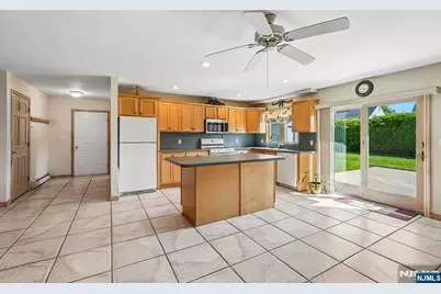 19 Brook Hollow Court, Hawthorne, NJ 07506 - Photo 33