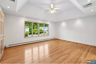 19 Brook Hollow Court, Hawthorne, NJ 07506 - Photo 25