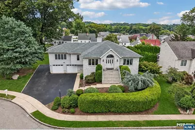 19 Brook Hollow Court, Hawthorne, NJ 07506 - Photo 3