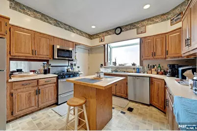 111 Grand Place, Kearny, NJ 07032 - Photo 13