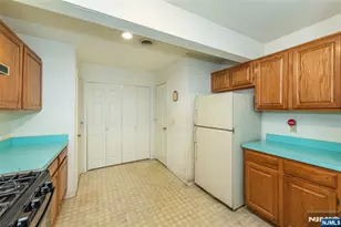 20 Collura Ln K087, Clifton, NJ 07012 - Photo 13