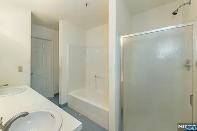 20 Collura Lane K087 #K087, Clifton, NJ 07012 - Photo 19