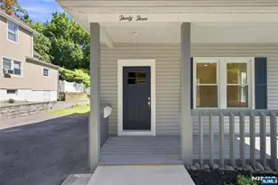 33 Mohawk Ave, Hawthorne, NJ 07506 - Photo 3