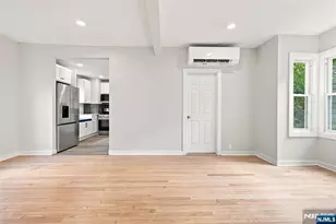 33 Mohawk Ave, Hawthorne, NJ 07506 - Photo 9