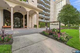 125 Prospect Ave 18D, Hackensack, NJ 07601 - Photo 3