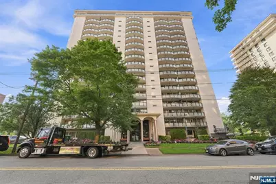 125 Prospect Avenue 18D #18D, Hackensack, NJ 07601 - Photo 1
