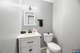 42 Wells Ct, Bloomfield, NJ 07003 - Photo 15