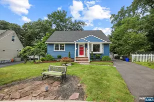 42 Wells Ct, Bloomfield, NJ 07003 - Photo 3
