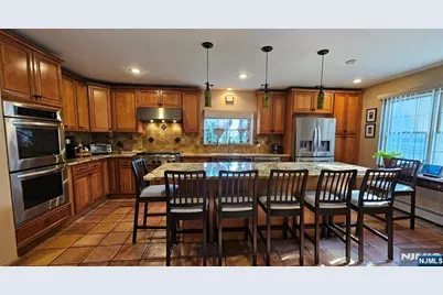 616 Hackensack Street, Carlstadt, NJ 07072 - Photo 5