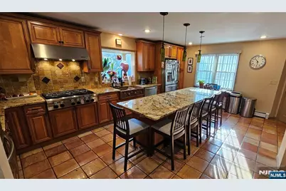 616 Hackensack Street, Carlstadt, NJ 07072 - Photo 11