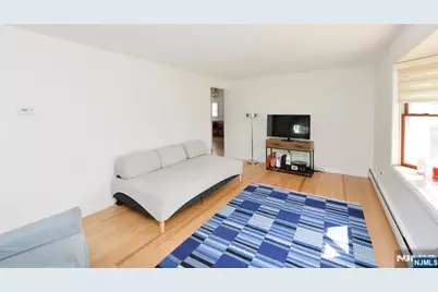 8-51 Henderson Boulevard, Fair Lawn, NJ 07410 - Photo 5