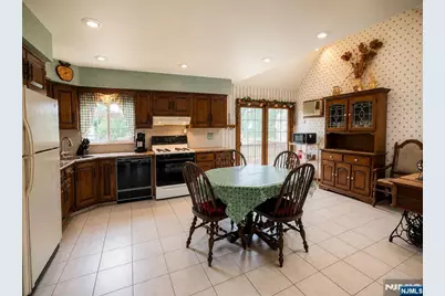 160 Dewey Street, Garfield, NJ 07026 - Photo 7