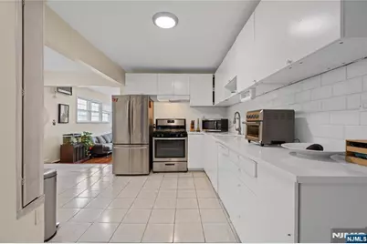 323 John Street, Harrison, NJ 07029 - Photo 5