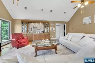 60 Ivy Pl, Wayne, NJ 07470 - Photo 23