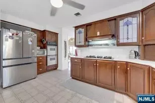 60 Ivy Pl, Wayne, NJ 07470 - Photo 19