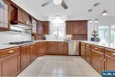 60 Ivy Place, Wayne, NJ 07470 - Photo 15