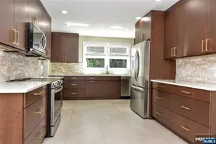 320 Monroe Ave, Wyckoff Township, NJ 07481 - Photo 7