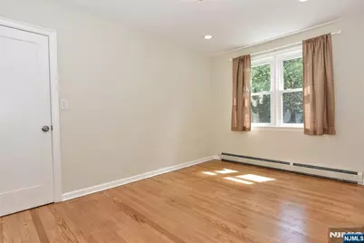 320 Monroe Avenue, Wyckoff Township, NJ 07481 - Photo 21